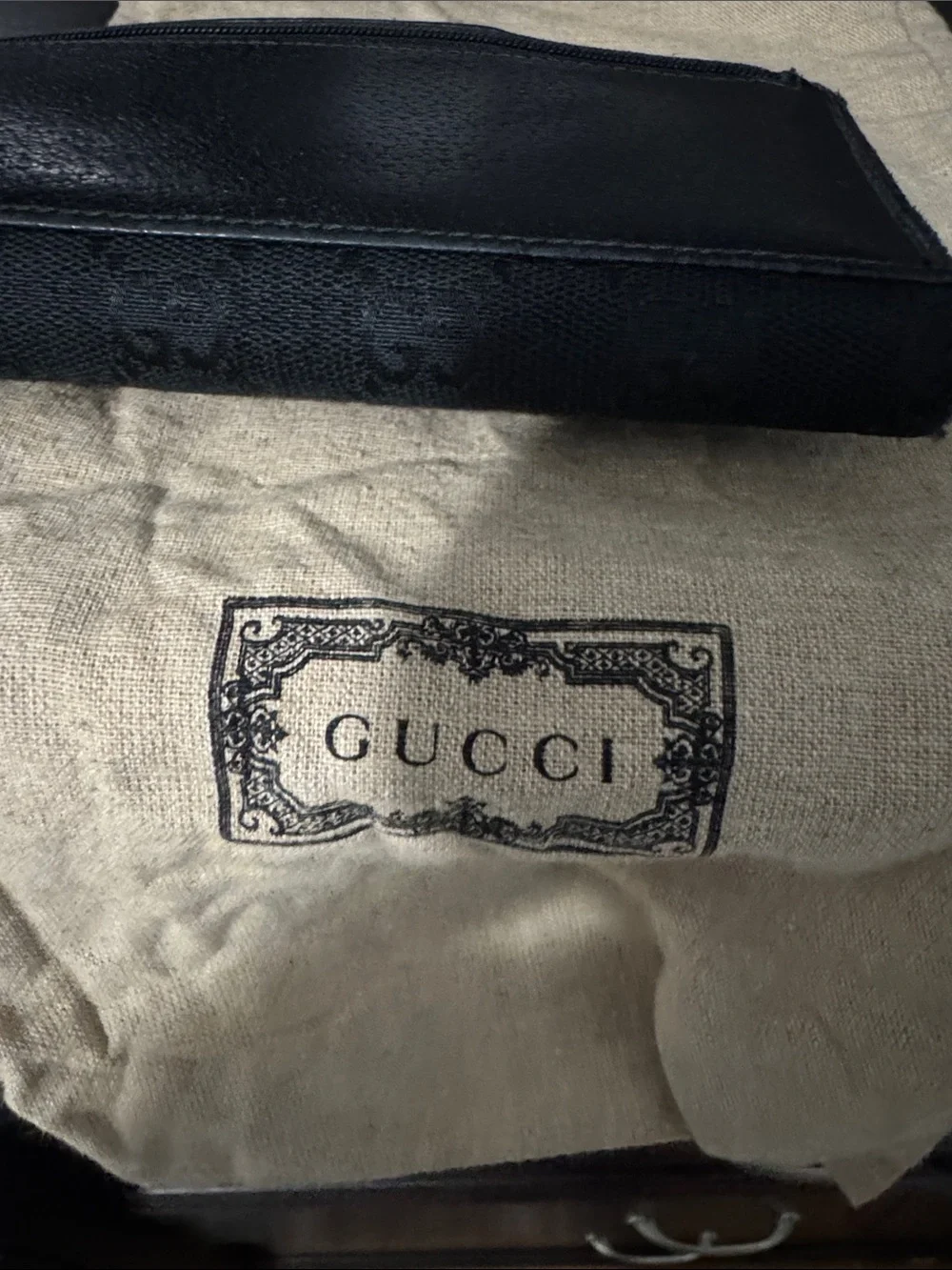 Gucci Black Leather Card Holder with Green and Red Web Stripe Money Clip